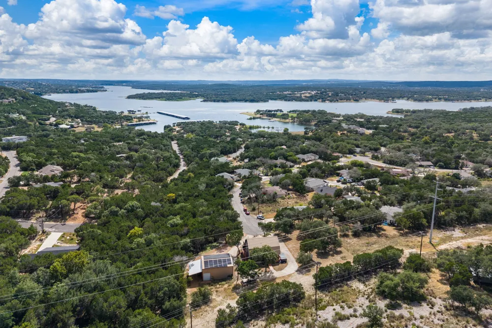 21201 Palomino Cove Lago Vista, TX 78645