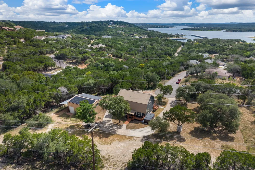 21201 Palomino Cove Lago Vista, TX 78645