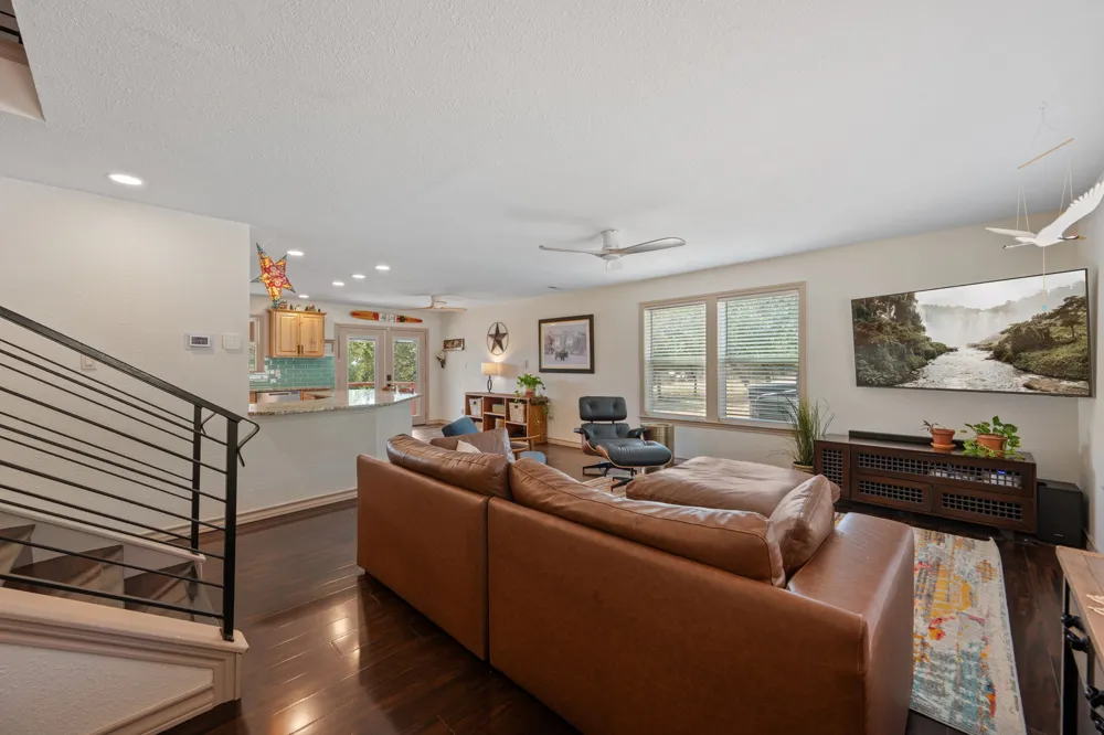 21201 Palomino Cove Lago Vista, TX 78645