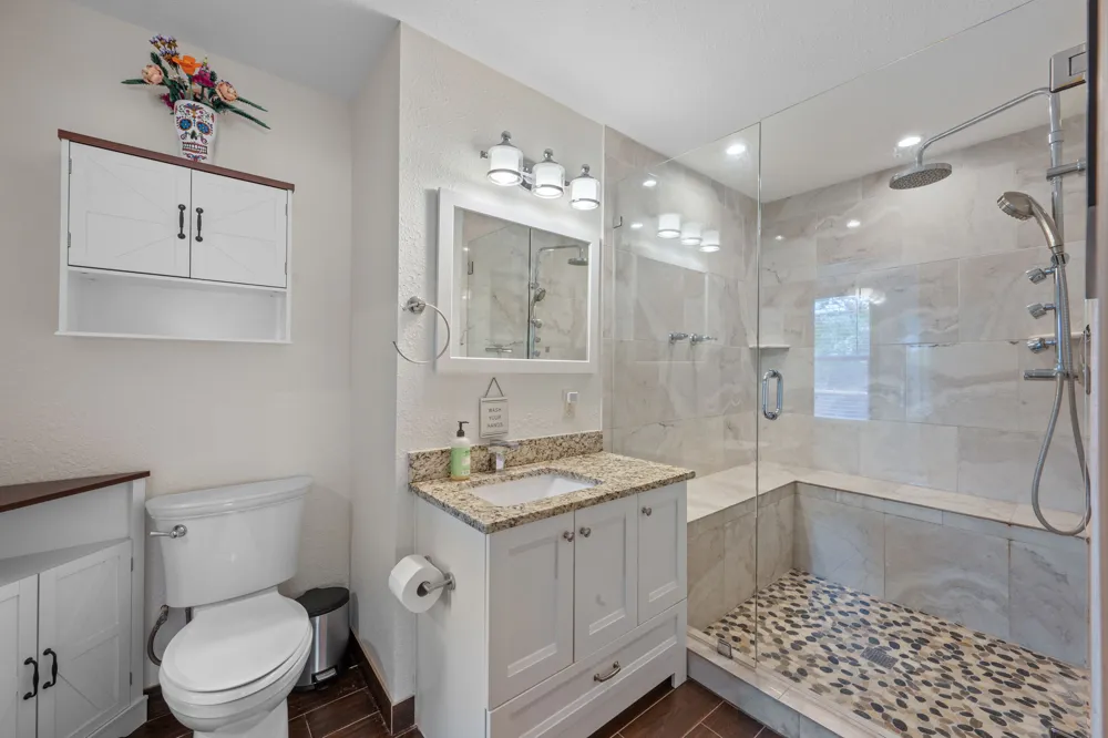 21201 Palomino Cove Lago Vista, TX 78645