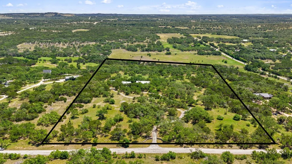 7855 Middle Creek Road Blanco, TX 78606