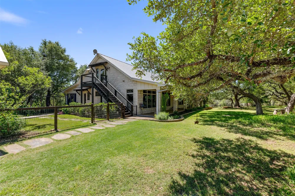 7855 Middle Creek Road Blanco, TX 78606