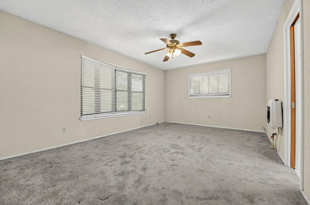 1650 County Road 421 Taylor, TX 76574