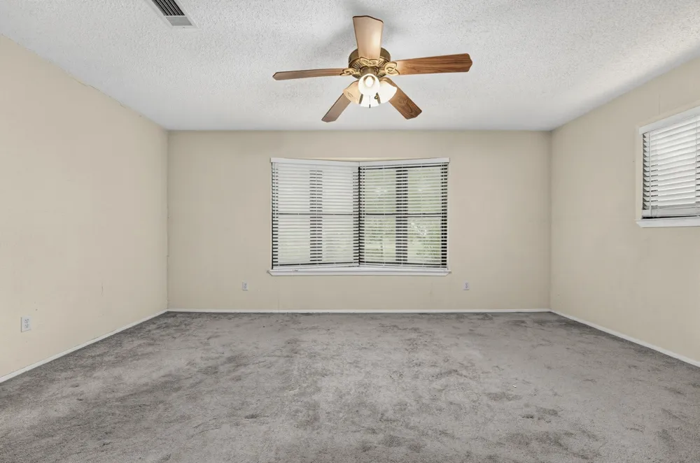 1650 County Road 421 Taylor, TX 76574