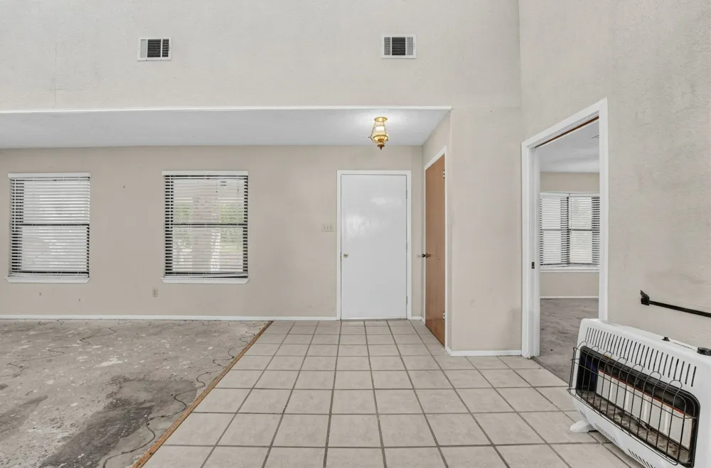 1650 County Road 421 Taylor, TX 76574