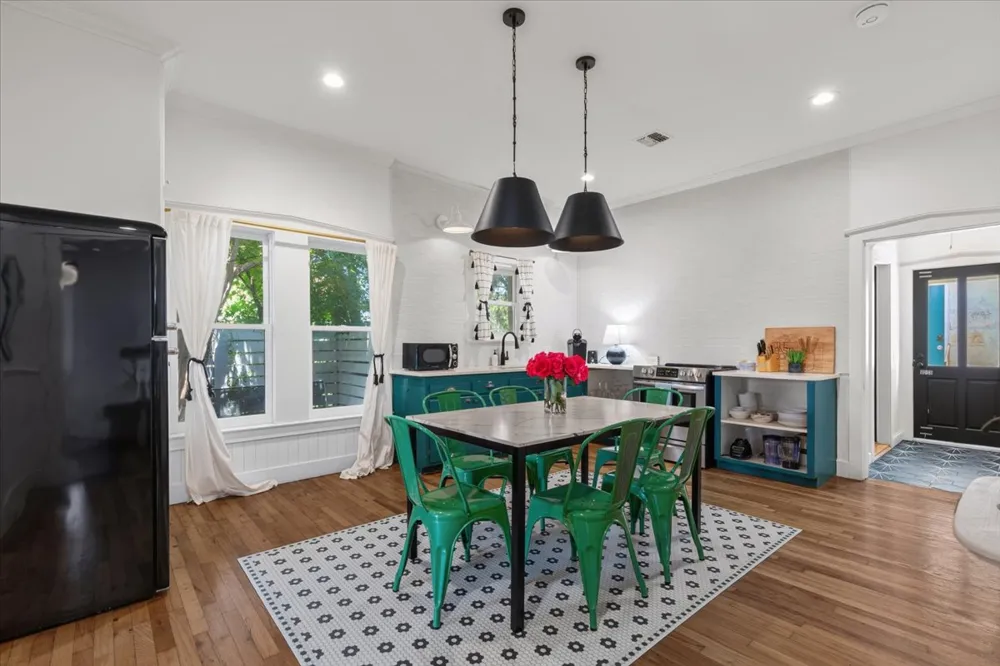 234 Loring Stonewall, TX 78671