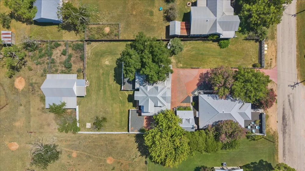234 Loring Stonewall, TX 78671