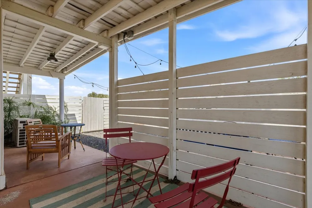 234 Loring Stonewall, TX 78671