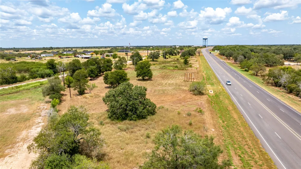 N Magnolia Avenue Luling, TX 78648