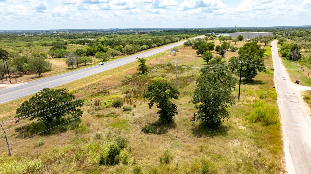 N Magnolia Avenue Luling, TX 78648