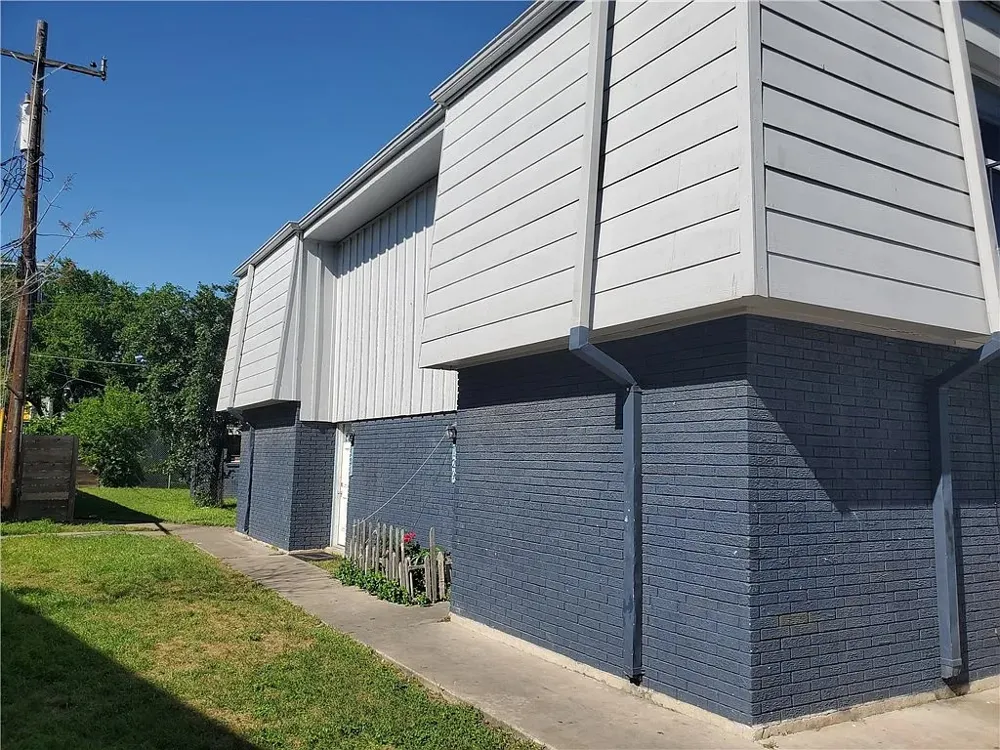 302 Carmen Court #130 Austin, TX 78752