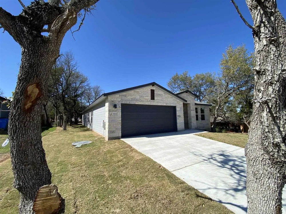 3702 Austin Cove Lago Vista, TX 78645