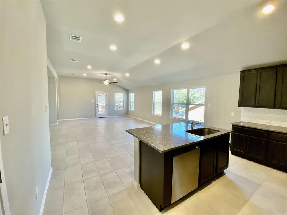 3702 Austin Cove Lago Vista, TX 78645