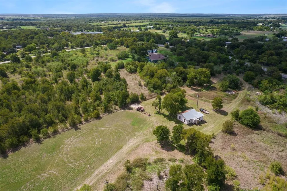 1304 S Webberwood Way Elgin, TX 78621