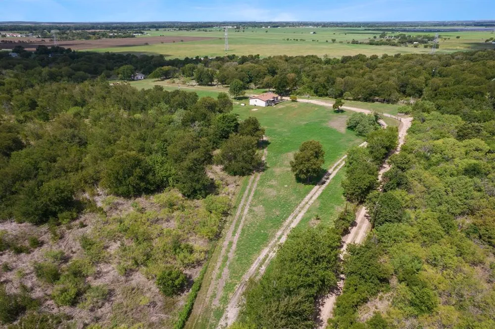 1304 S Webberwood Way Elgin, TX 78621