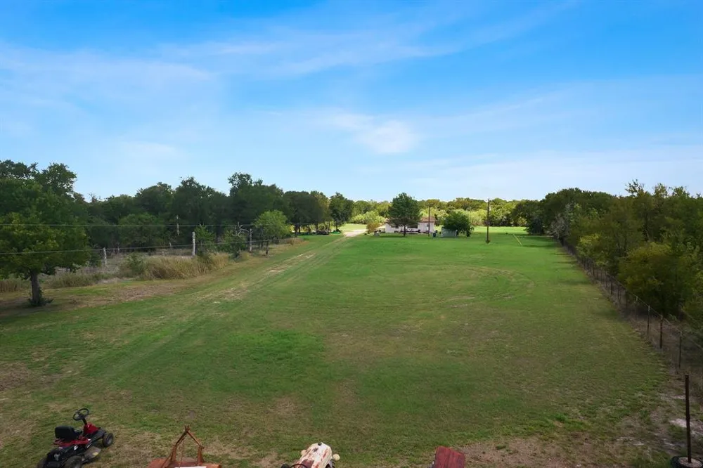 1304 S Webberwood Way Elgin, TX 78621