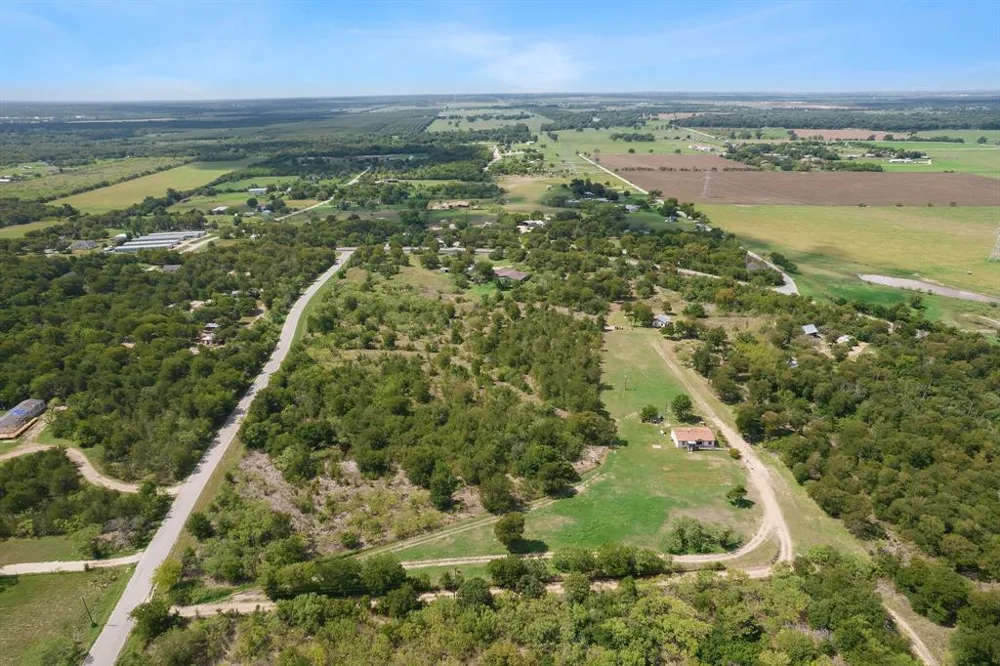 1304 S Webberwood Way Elgin, TX 78621