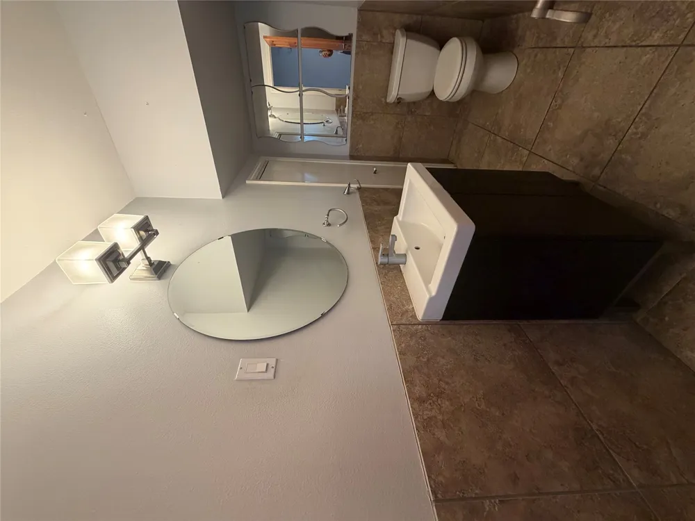 2303 Barton Village Circle #101 Austin, TX 78704