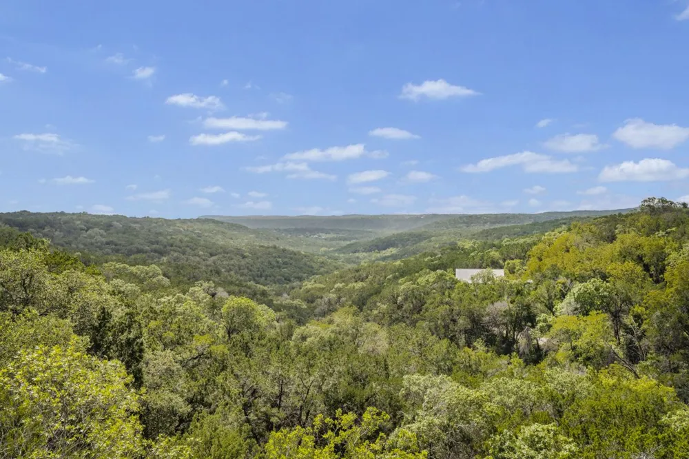 5 Barrie Drive Austin, TX 78734