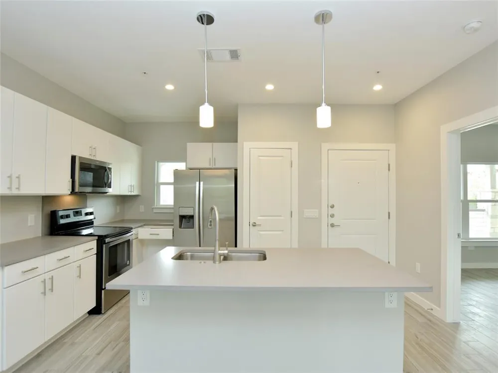 102 Blue Ridge Trail #2 West Lake Hills, TX 78746
