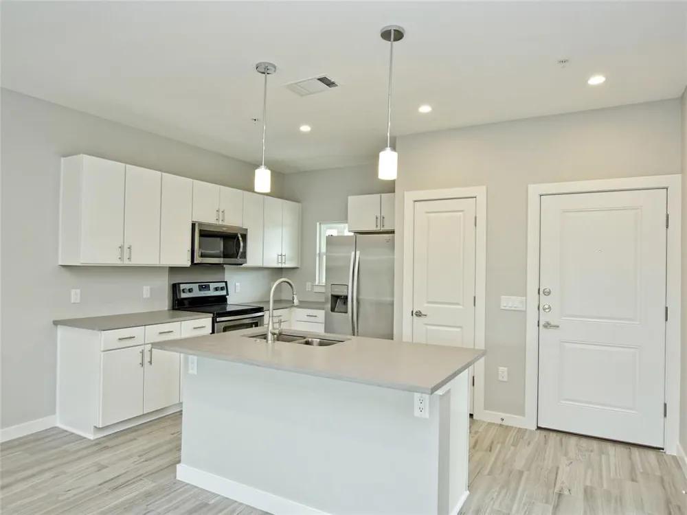 102 Blue Ridge Trail #2 West Lake Hills, TX 78746