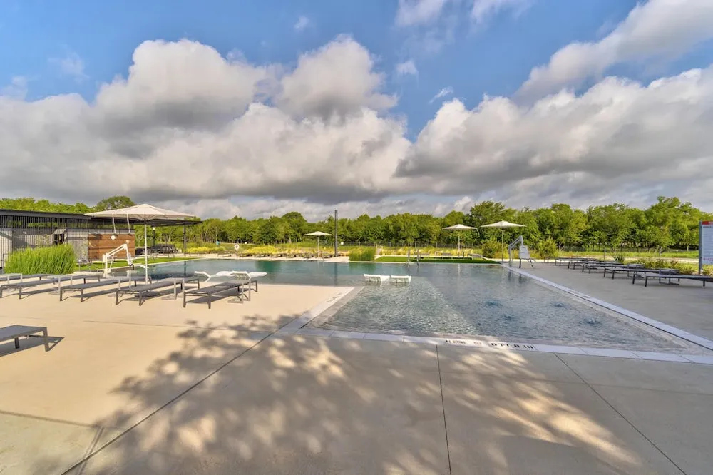 9207 Looksee Lane Austin, TX 78744