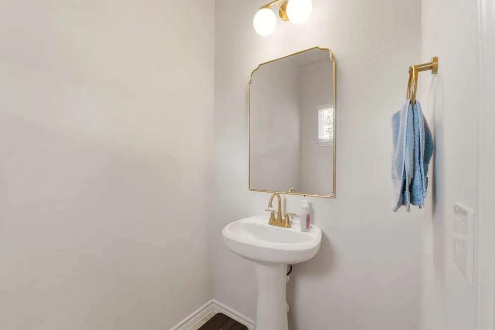 9207 Looksee Lane Austin, TX 78744
