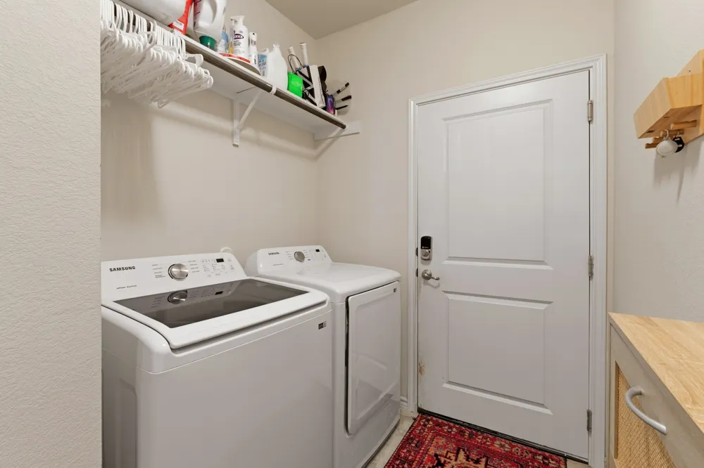 9207 Looksee Lane Austin, TX 78744
