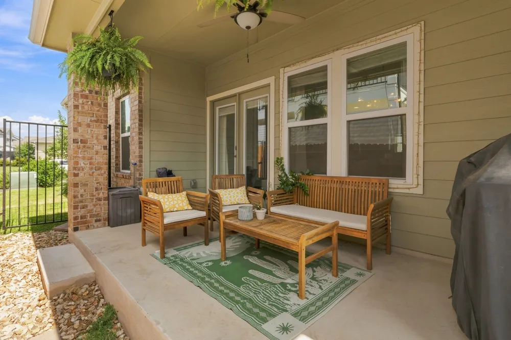 9207 Looksee Lane Austin, TX 78744