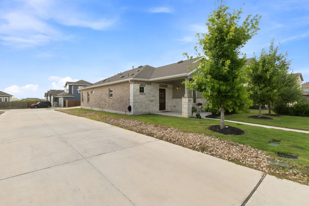 9207 Looksee Lane Austin, TX 78744