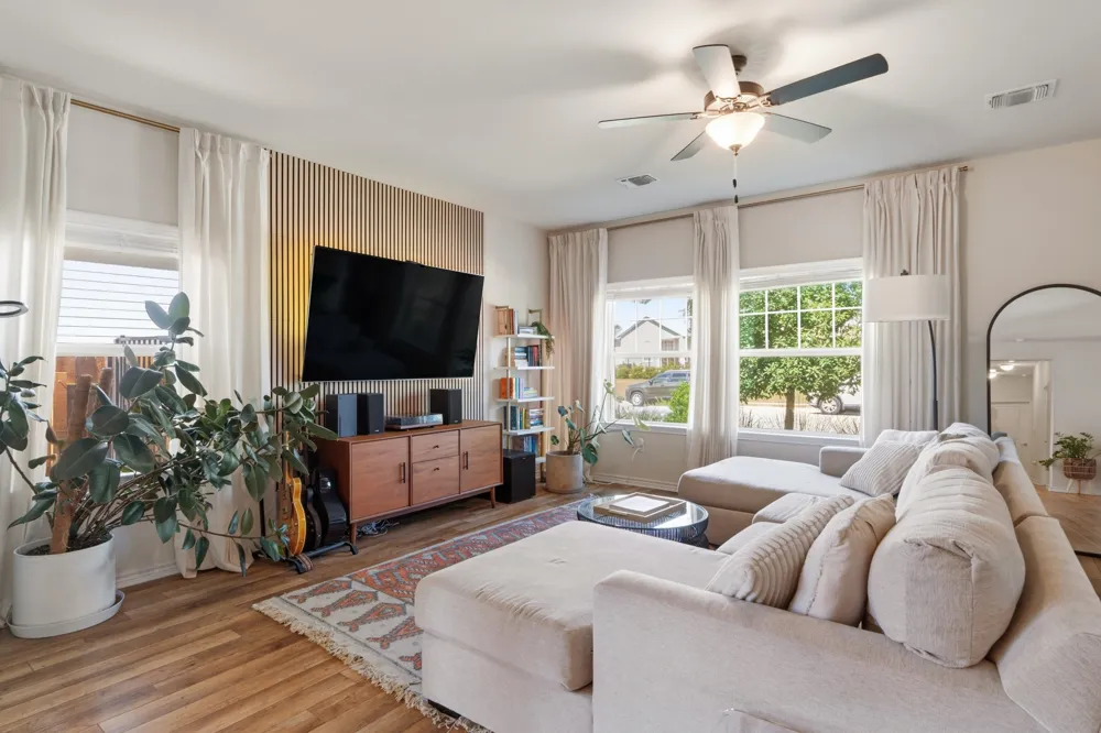 9207 Looksee Lane Austin, TX 78744