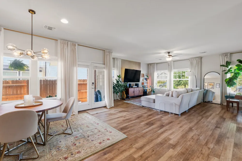 9207 Looksee Lane Austin, TX 78744