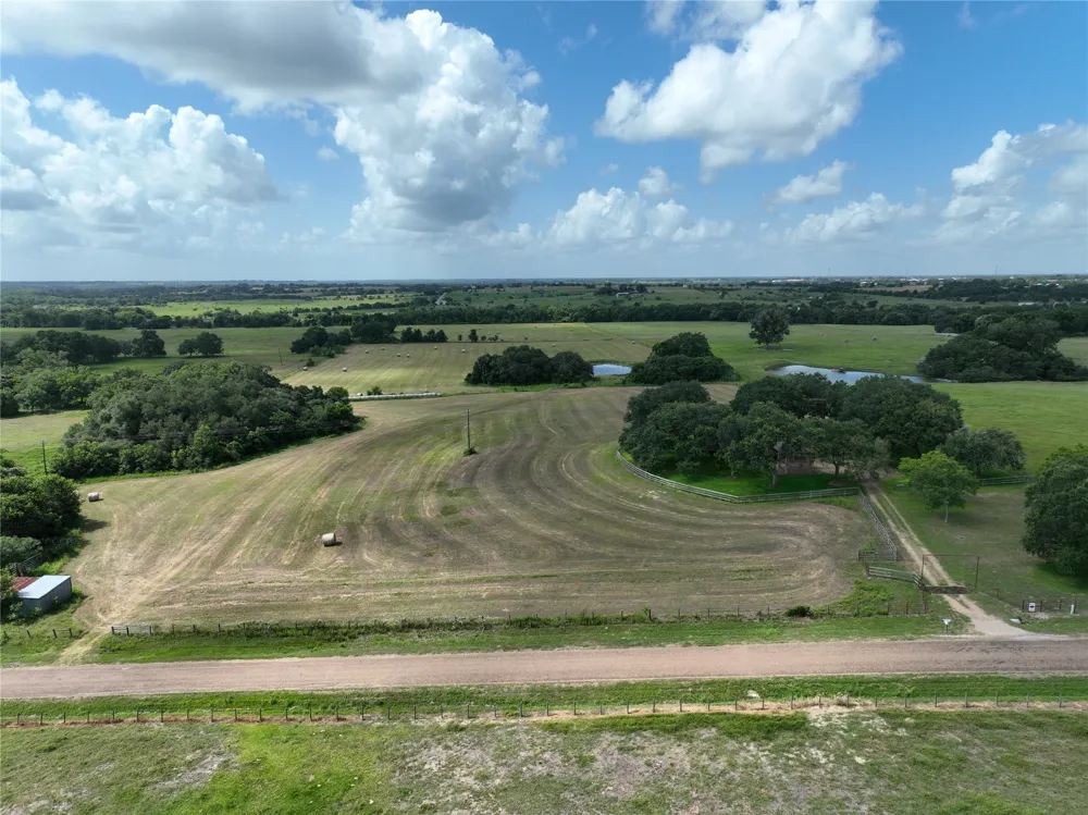 1552 Holub Road Schulenburg, TX 78956
