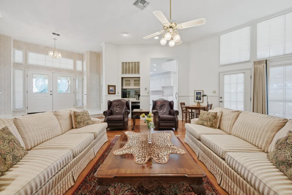 1552 Holub Road Schulenburg, TX 78956