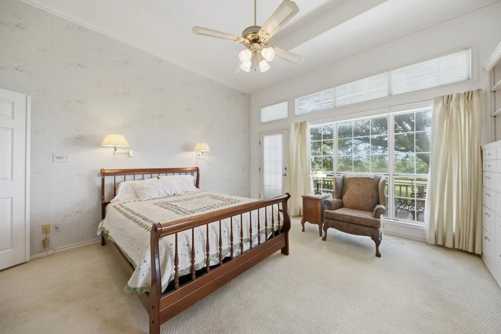 1552 Holub Road Schulenburg, TX 78956
