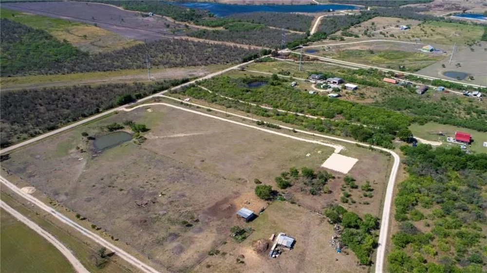 1214 Railroad Street Maxwell, TX 78656