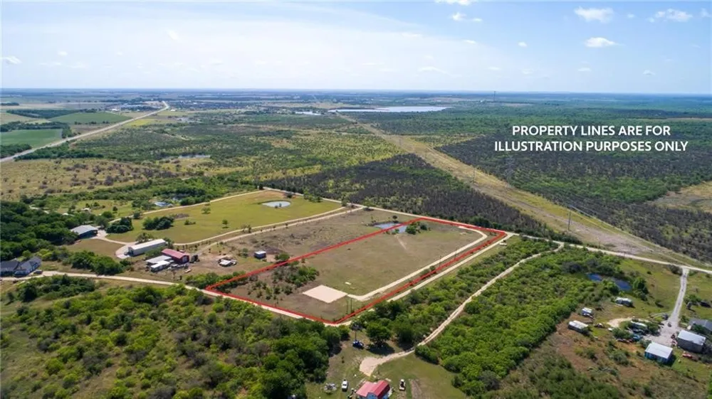 1214 Railroad Street Maxwell, TX 78656