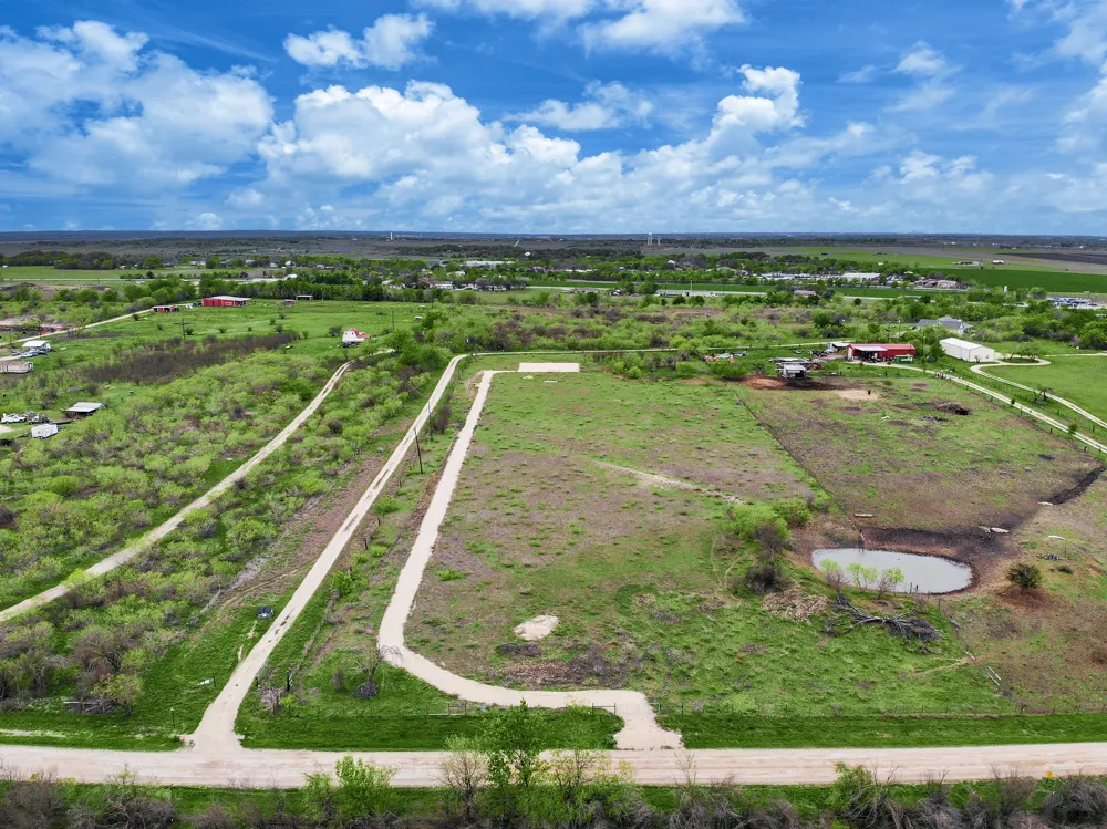 1214 Railroad Street Maxwell, TX 78656