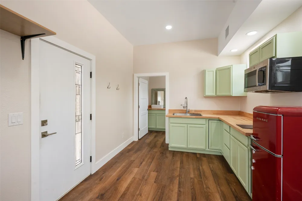 2010 Hoffmann Lane New Braunfels, TX 78132