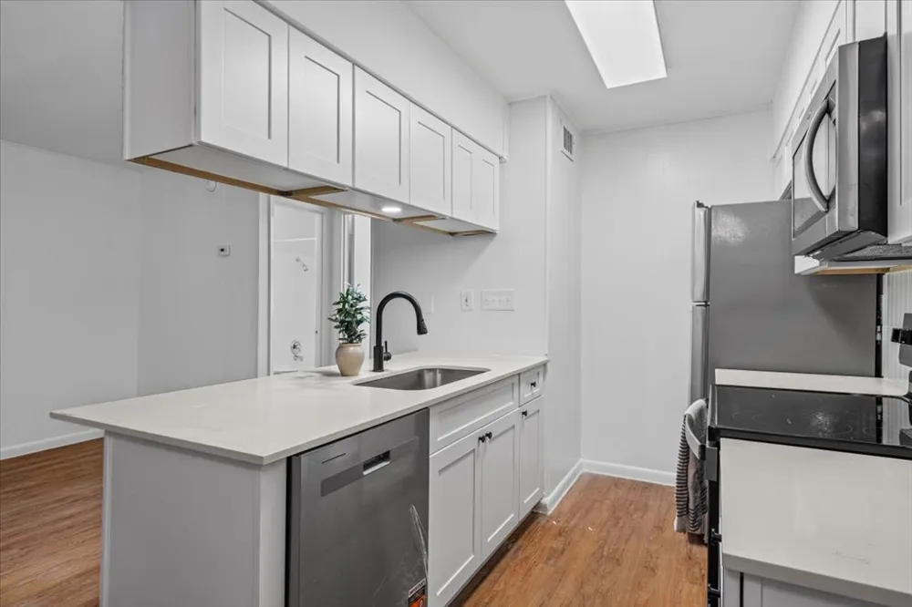 3704 Speedway #102 Austin, TX 78705