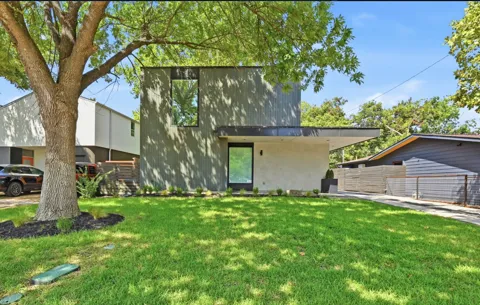 3004 Fontana Drive