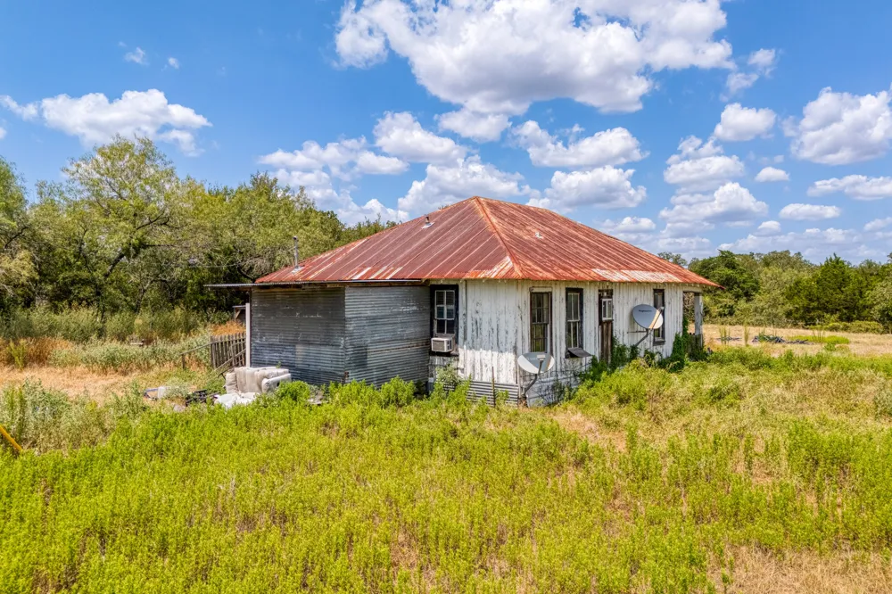 448 Jenkins Road Cedar Creek, TX 78612