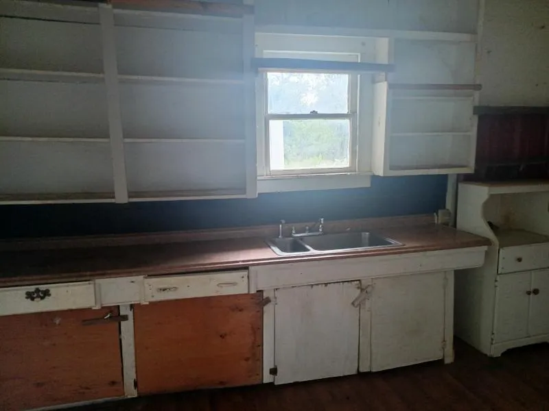 448 Jenkins Road Cedar Creek, TX 78612