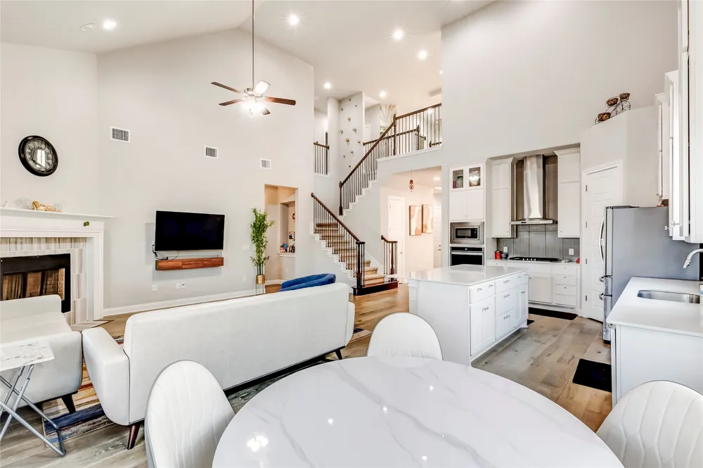 726 Kingston Place Cedar Park, TX 78613