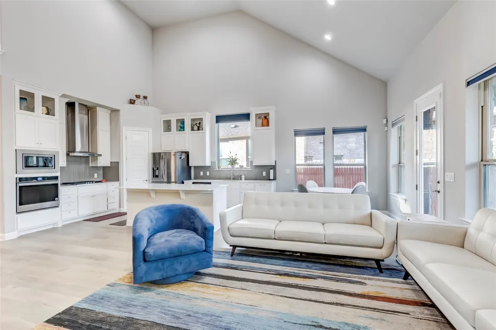 726 Kingston Place Cedar Park, TX 78613