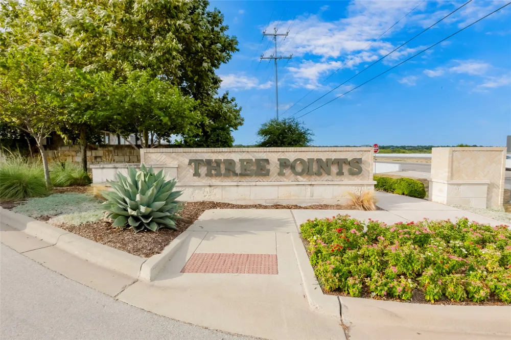 726 Kingston Place Cedar Park, TX 78613
