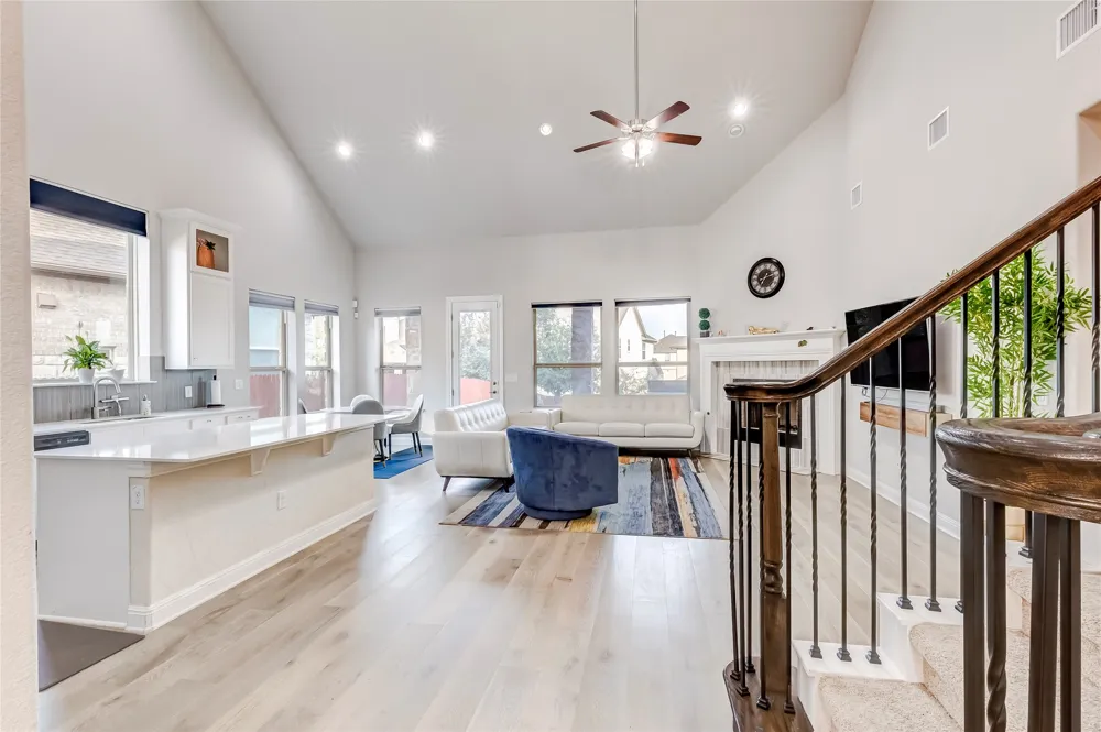 726 Kingston Place Cedar Park, TX 78613