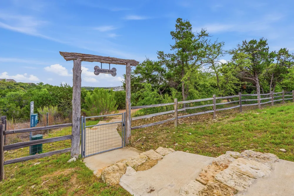 1102 Sage Thrasher Circle Dripping Springs, TX 78620