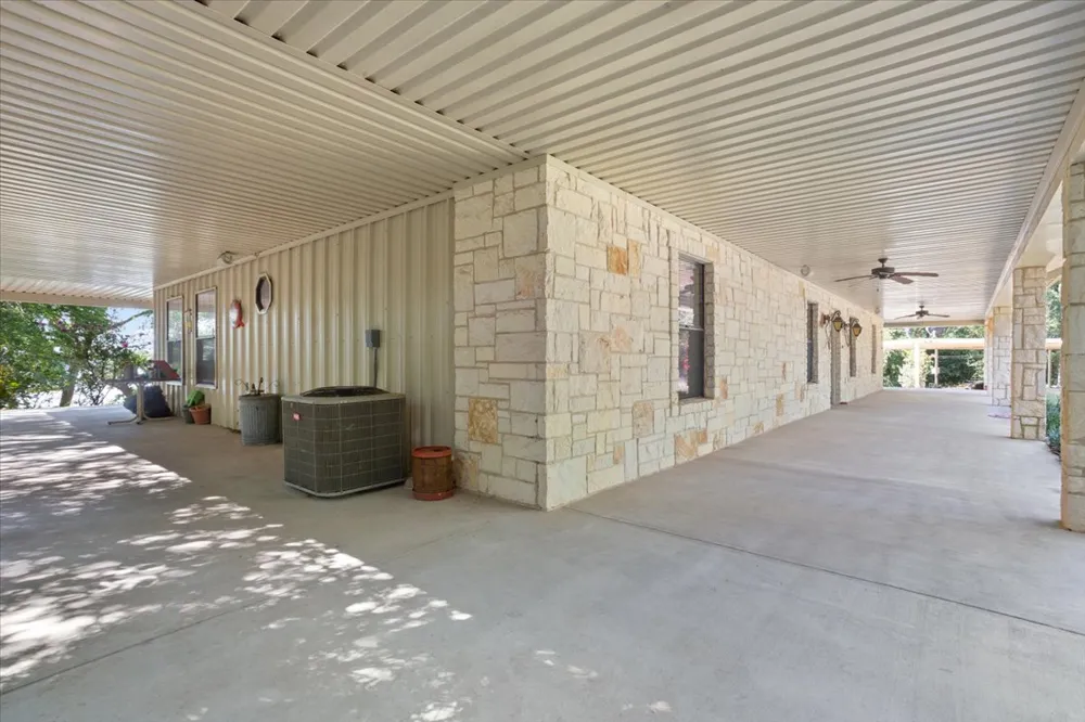 860 Lcr 794 Groesbeck, TX 76642