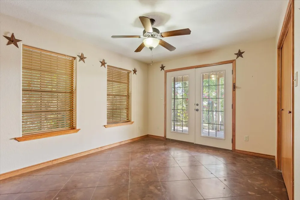 860 Lcr 794 Groesbeck, TX 76642